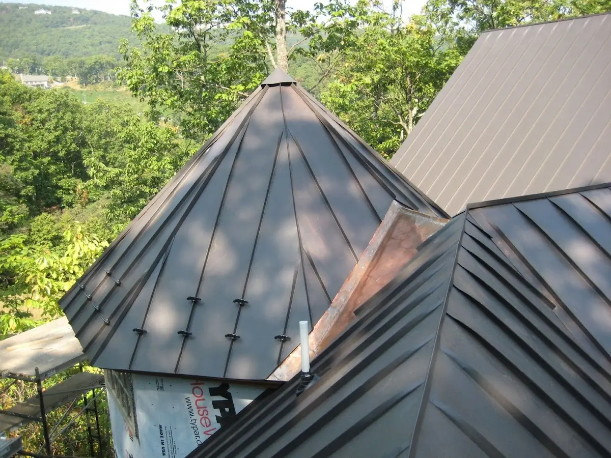 Professional Gutter Cleaning by Craftsman Roofing in Susanville